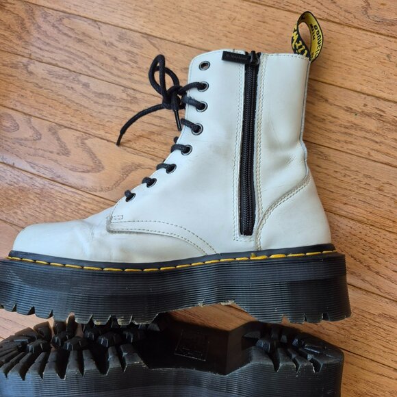 Dr. Martens Jadon Boot Smooth Leather Platforms White W8/M7 Scuffs - Picture 9 of 16